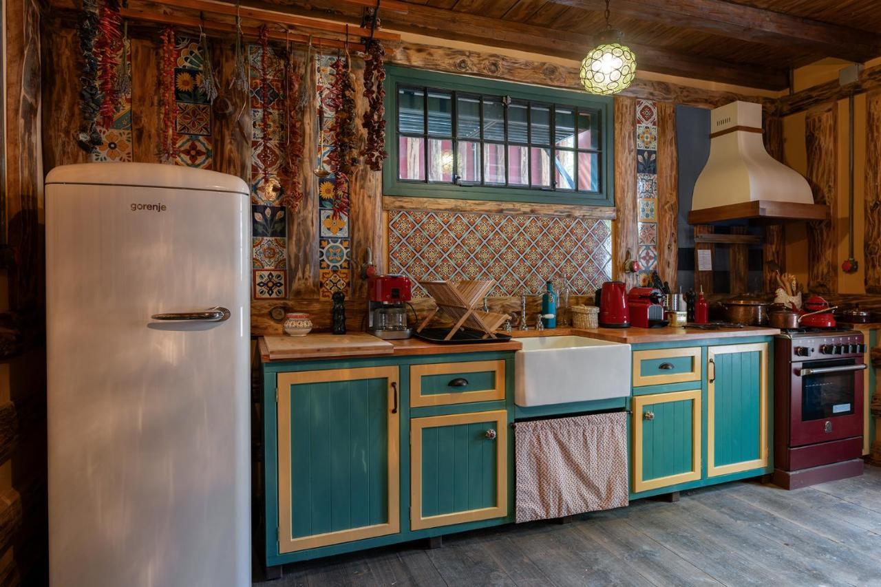 Maison d'hôtes Vasilikia Mountain Farm & Retreat à Pavliani Extérieur photo